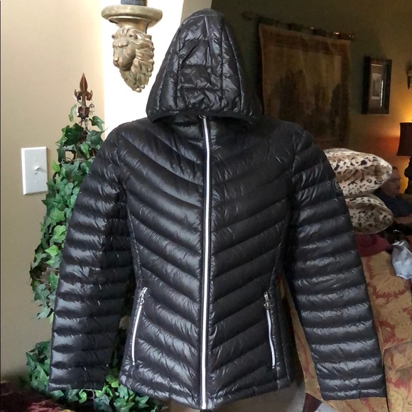 MICHAEL Michael Kors Jackets & Blazers - MICHAEL MICHAEL KORS Chevron packable down jacket